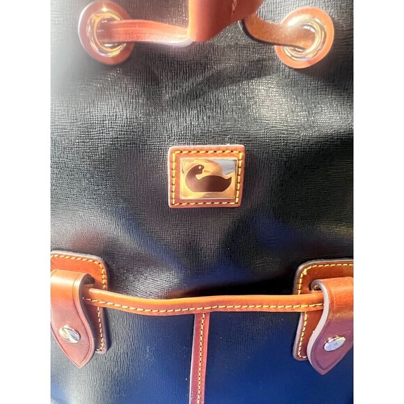 Dooney & Bourke Large Drawstring Bucket Shoulder Bag Black Designer Retro NWT - Picture 6 of 16